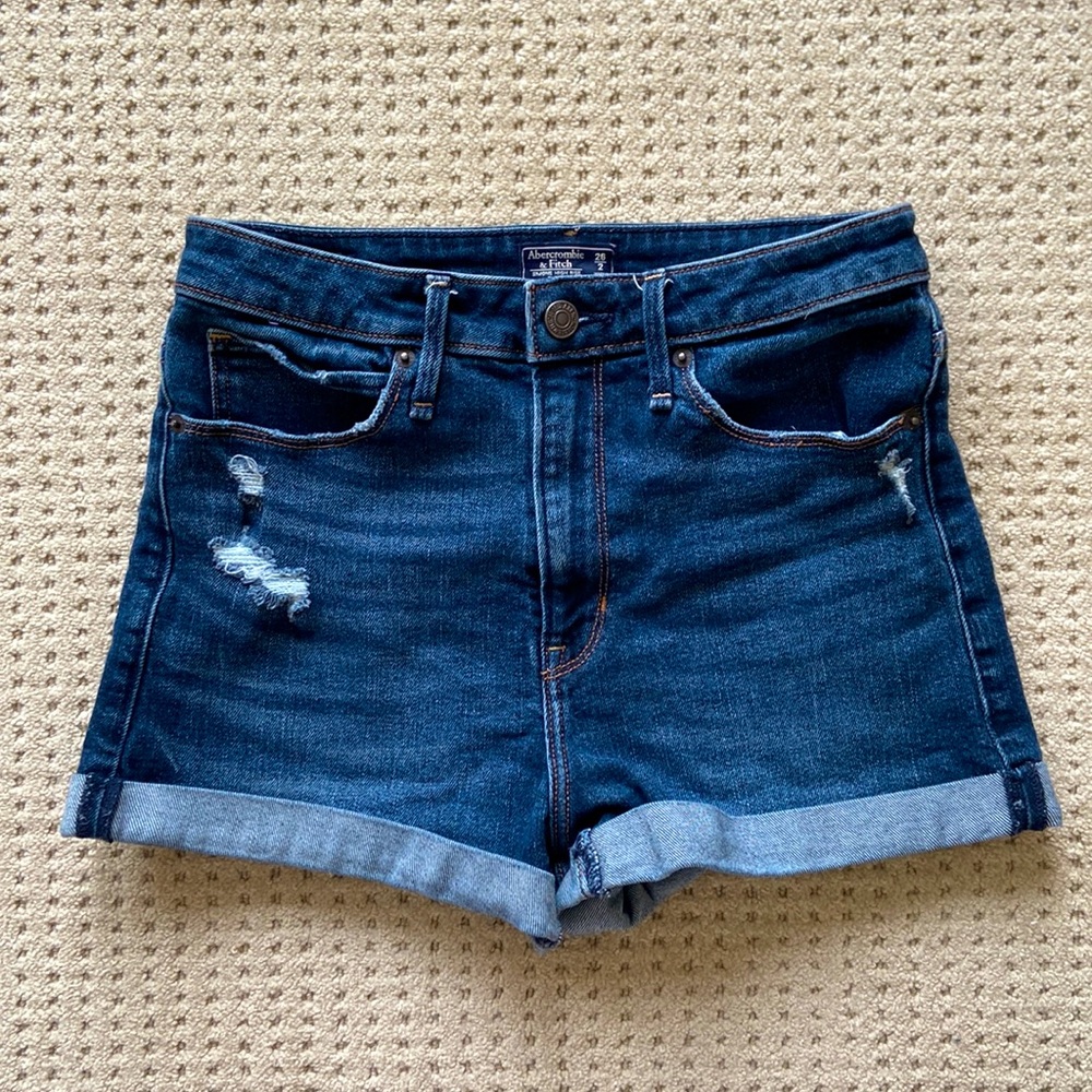 Abercrombie & Fitch Simone High Rise Short, size 26/2